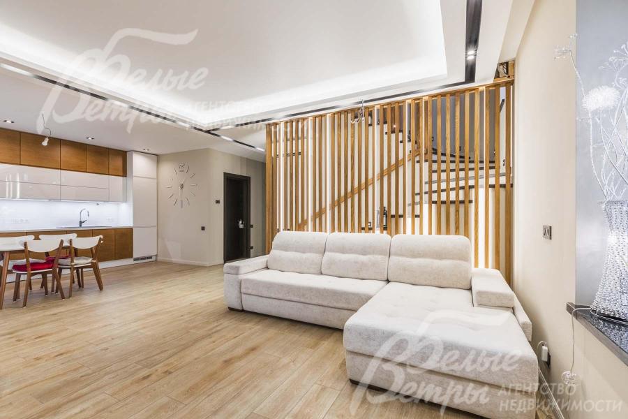 Большой угловой диван