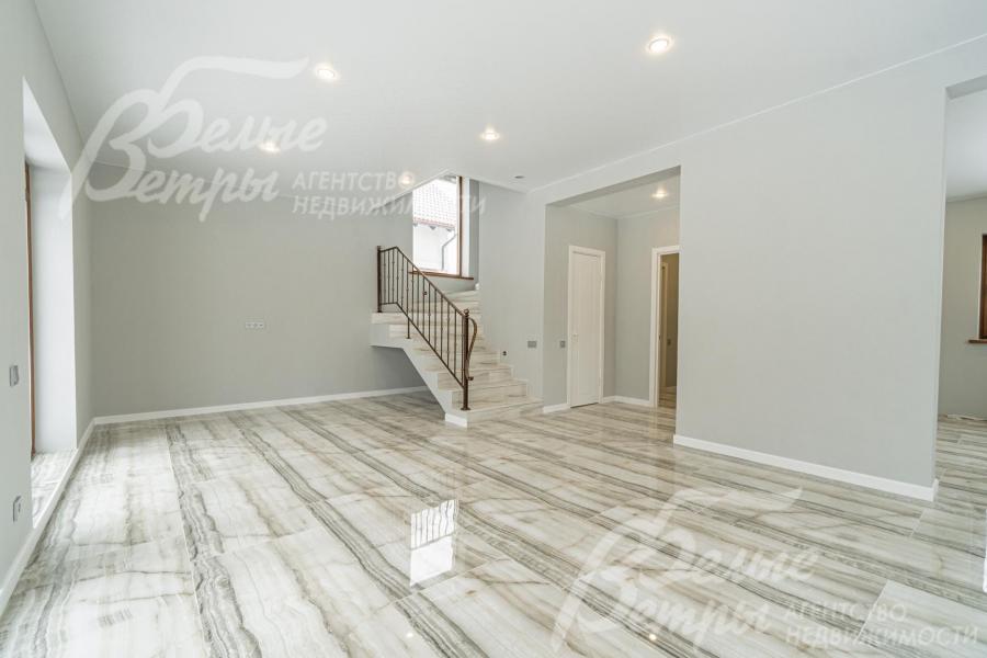 На полу керамогранит с водяным подогревом