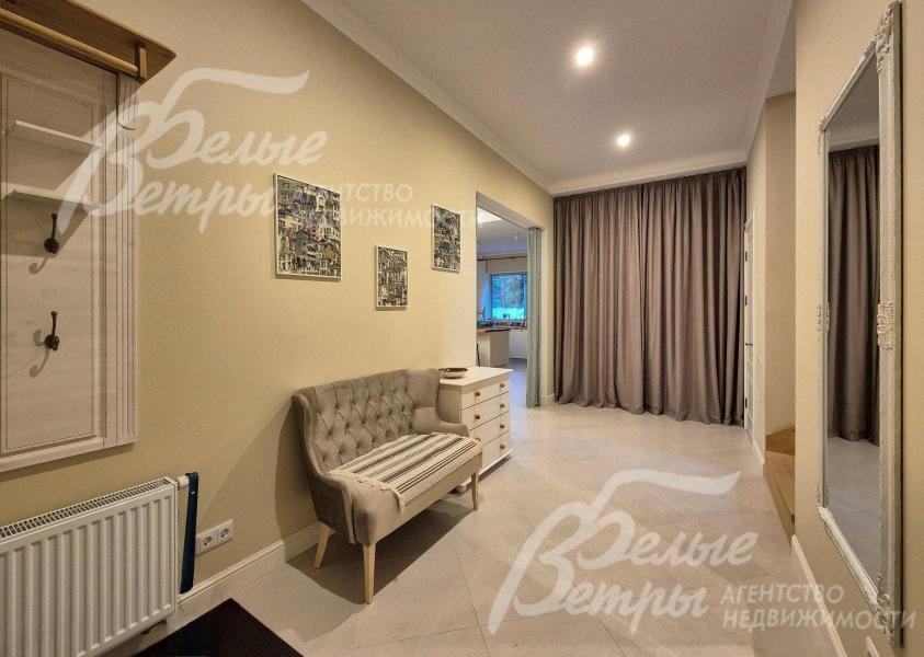 Просторная прихожая