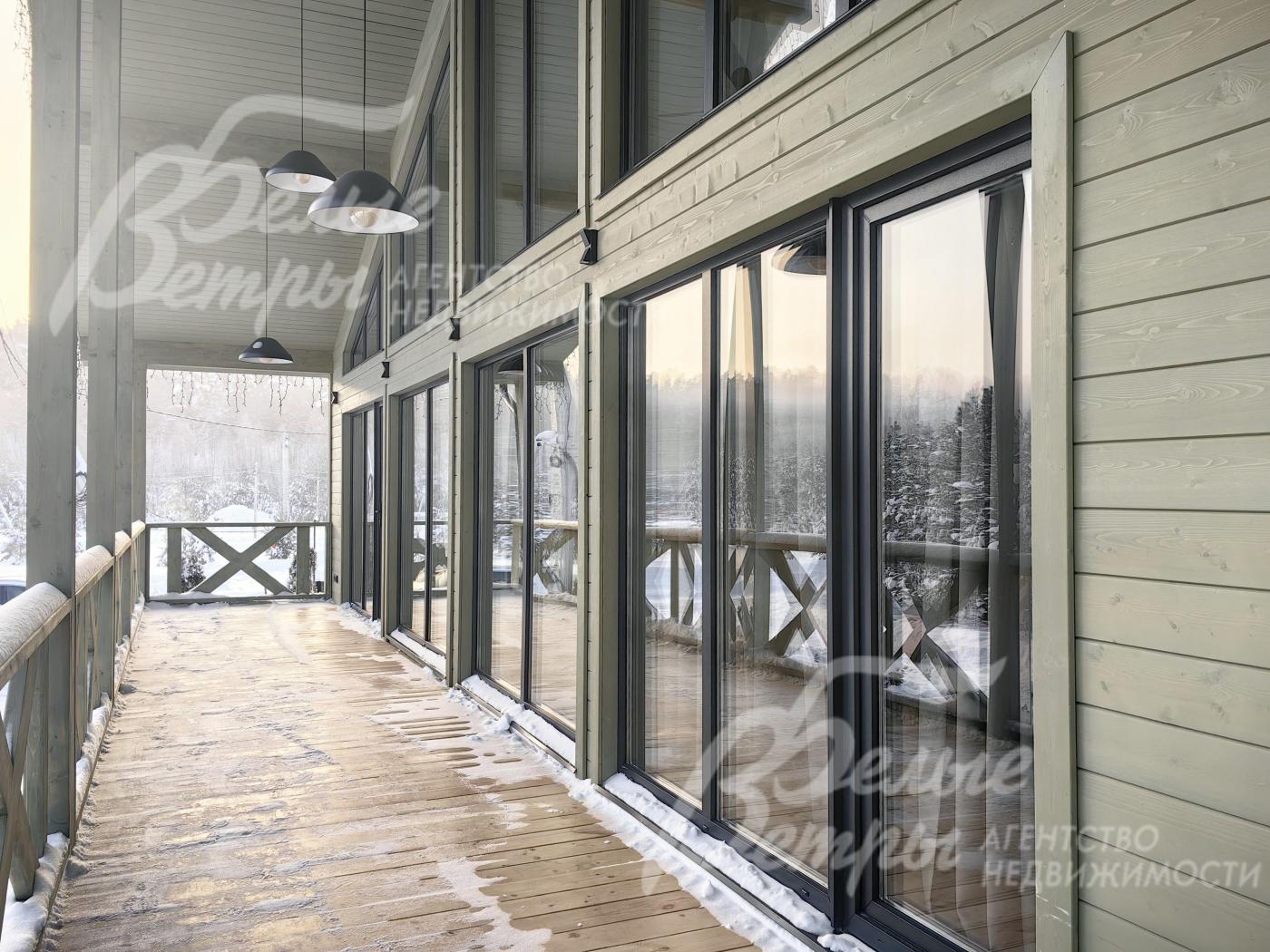 Большая крытая терраса