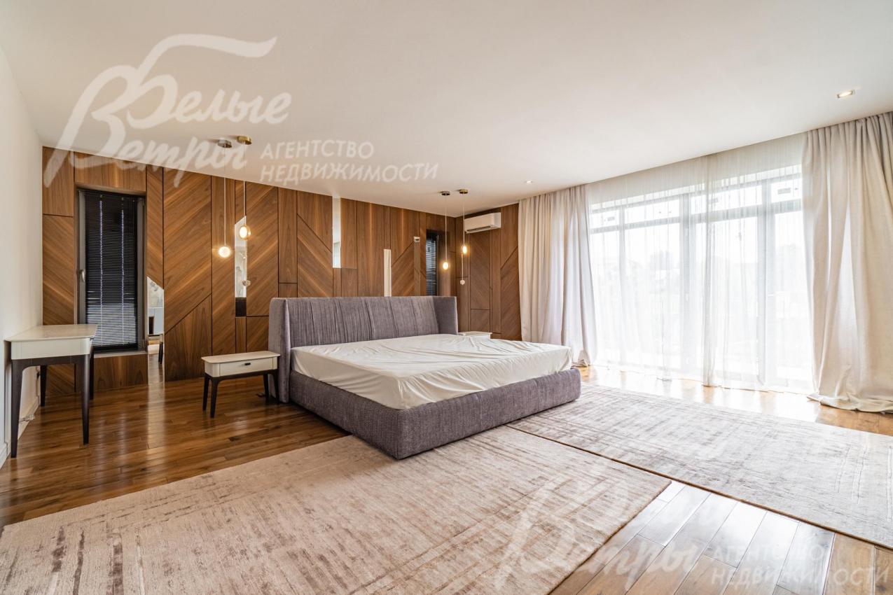 Мастер-спальня 51 кв.м с гардеробной, санузлом и выходом на балкон