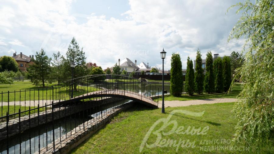 Облагороженная территория поселка