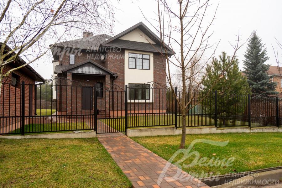 Стены дома облицованы клинкерным кирпичом ROBEN (Германия)