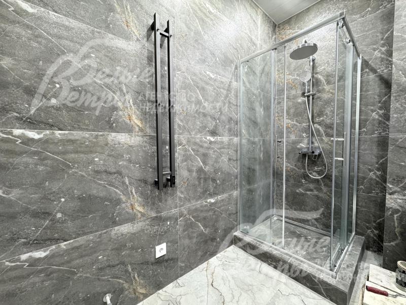 В мокрых помещениях предусмотрена принудительная вентиляция