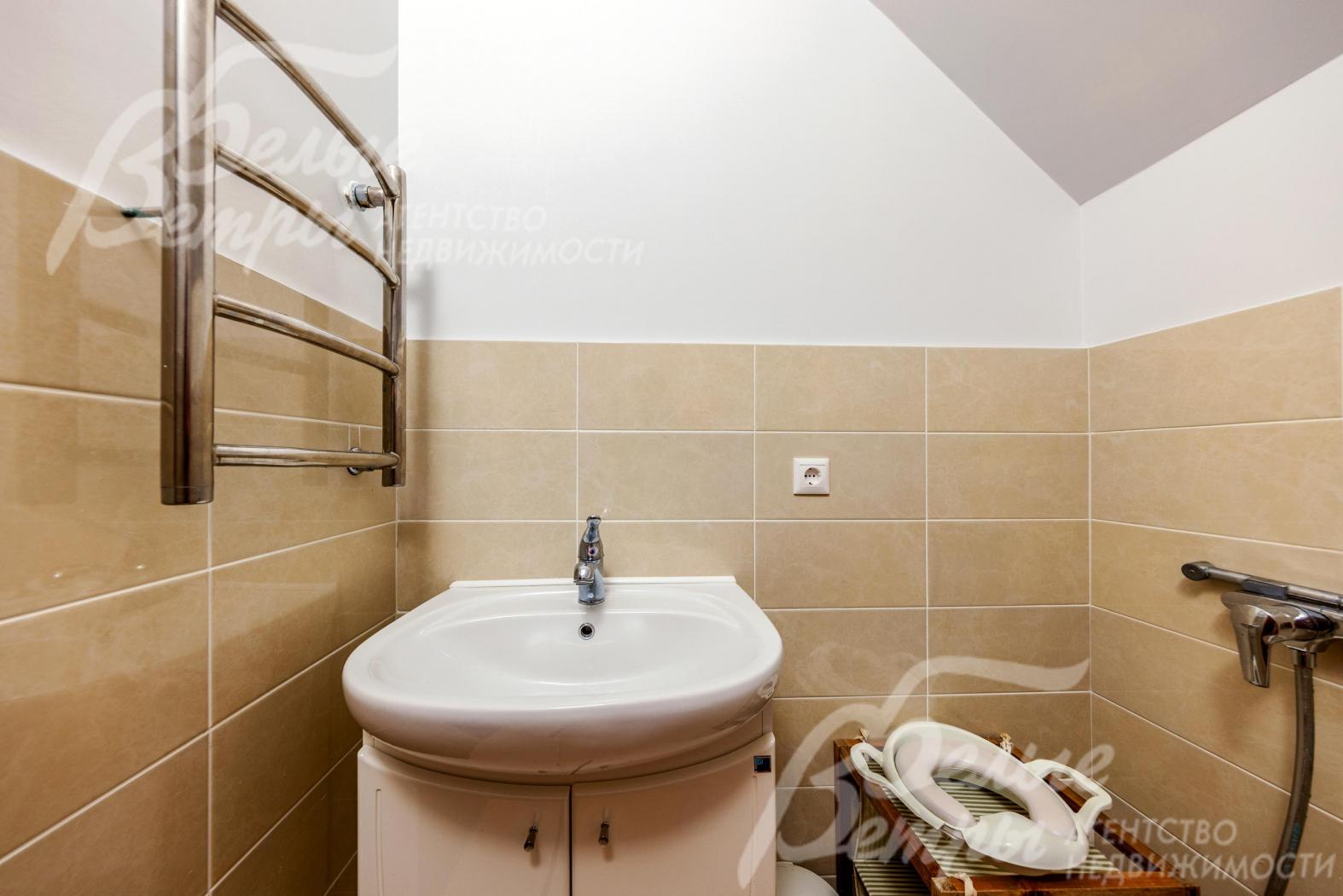 Санузел на втором этаже (во всех санузлах - тёплые полы)