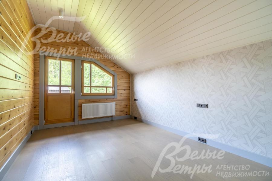 Вторая детская спальня 14,4 кв.м, с выходом на крытый балкон