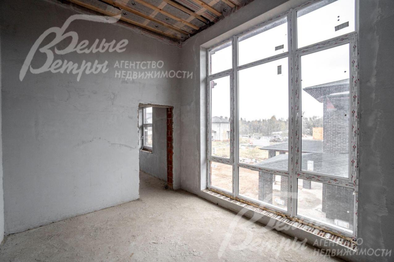 Панорамные окна на втором этаже размером 2.5х3.5 м