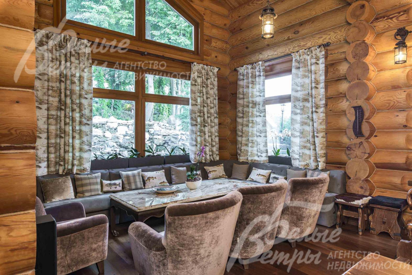 Десертный столик из оникса