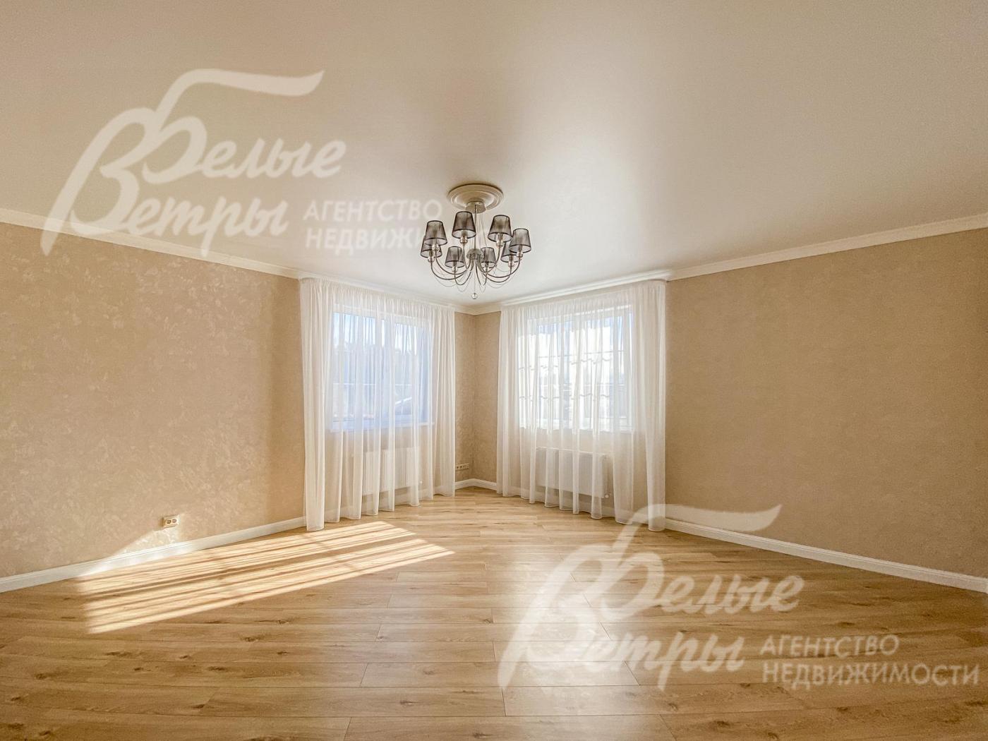 На полу дорогой ламинат