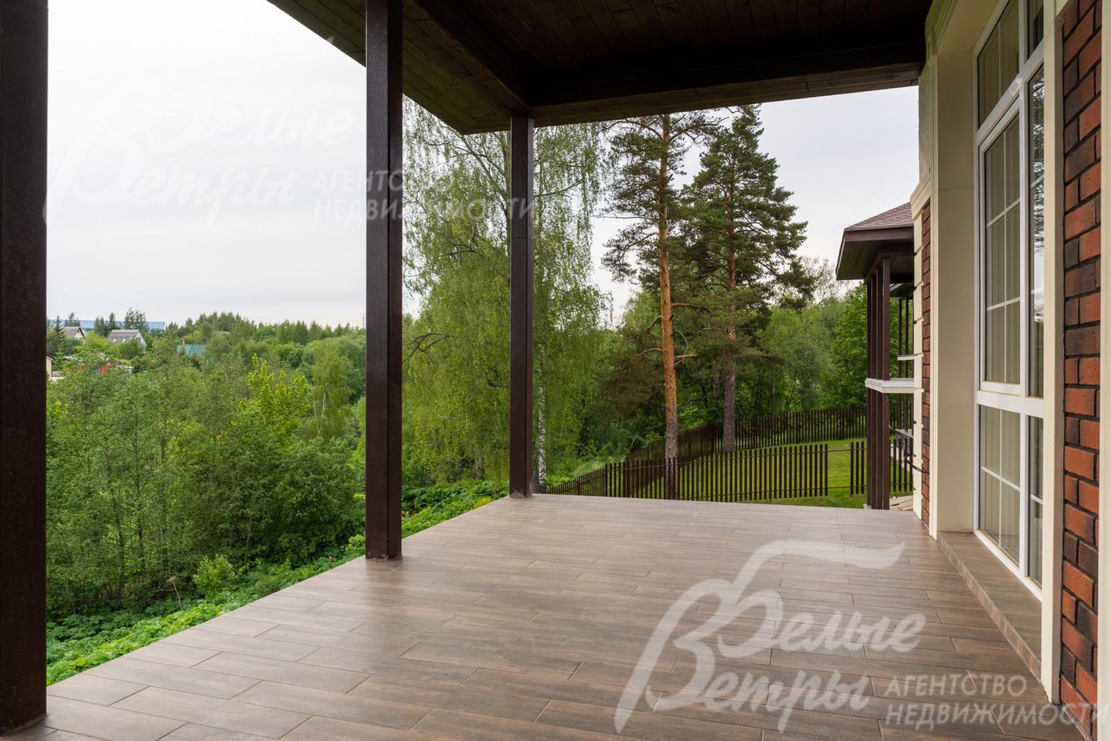 Балкон 2го этажа.