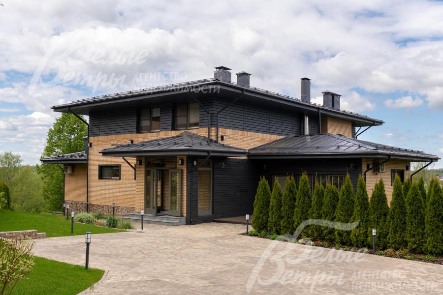 Новый элитный видовой дом в духе Фрэнка Ллойд Райта 