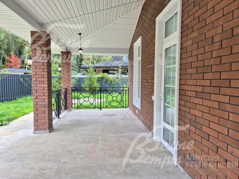 Просторная терраса.