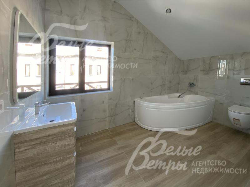 Санузел 2-го этажа с ванной