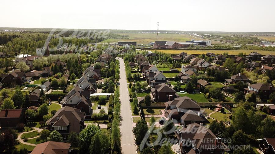 Вид на улицы поселка Ильичевка