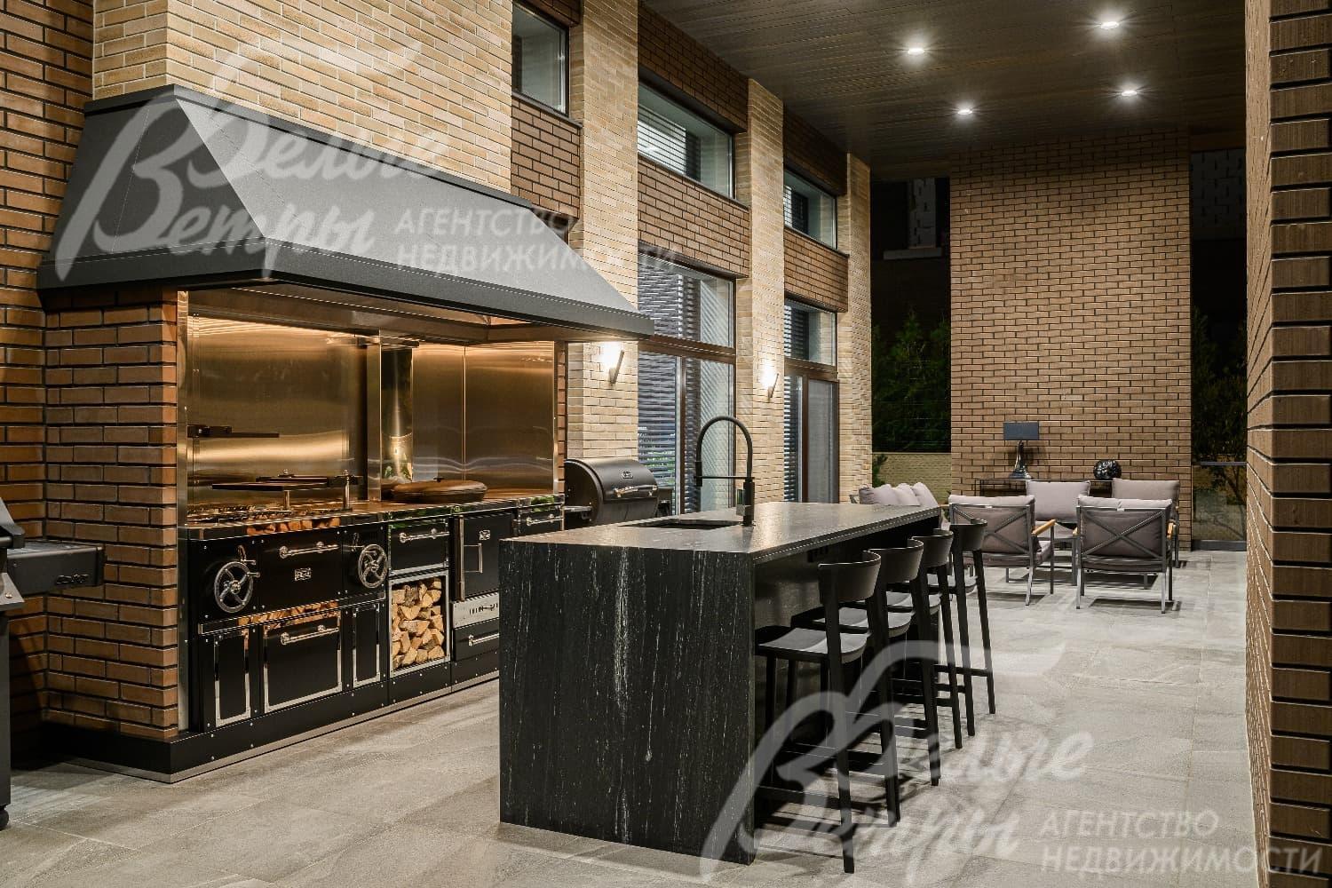 Терраса с зоной барбекю