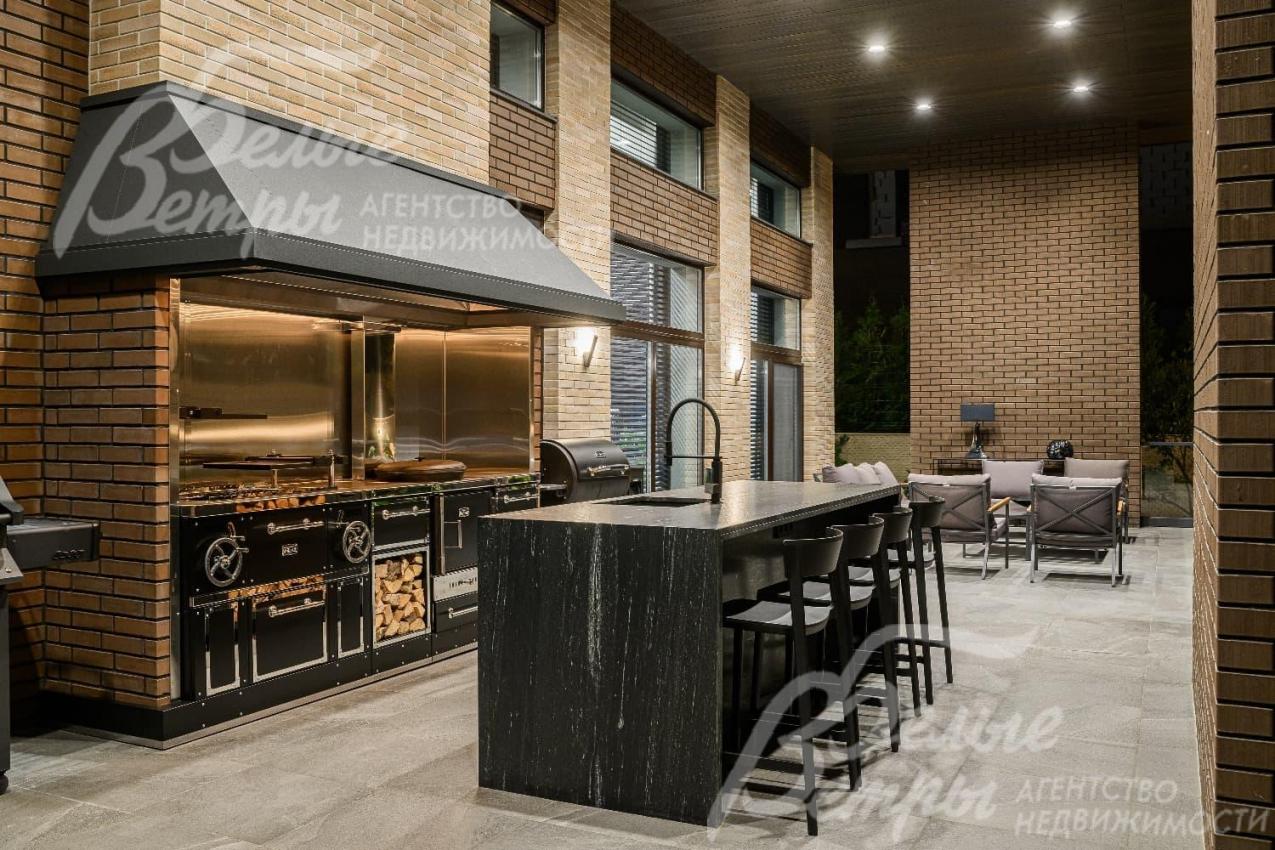 Терраса с зоной барбекю