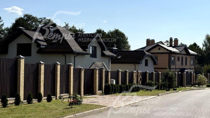 Коттеджи в поселке Цветочный на Калужском шоссе