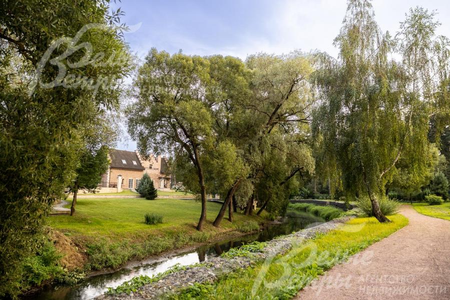 5 км прогулочных зон в поселке Усадьба Бергов